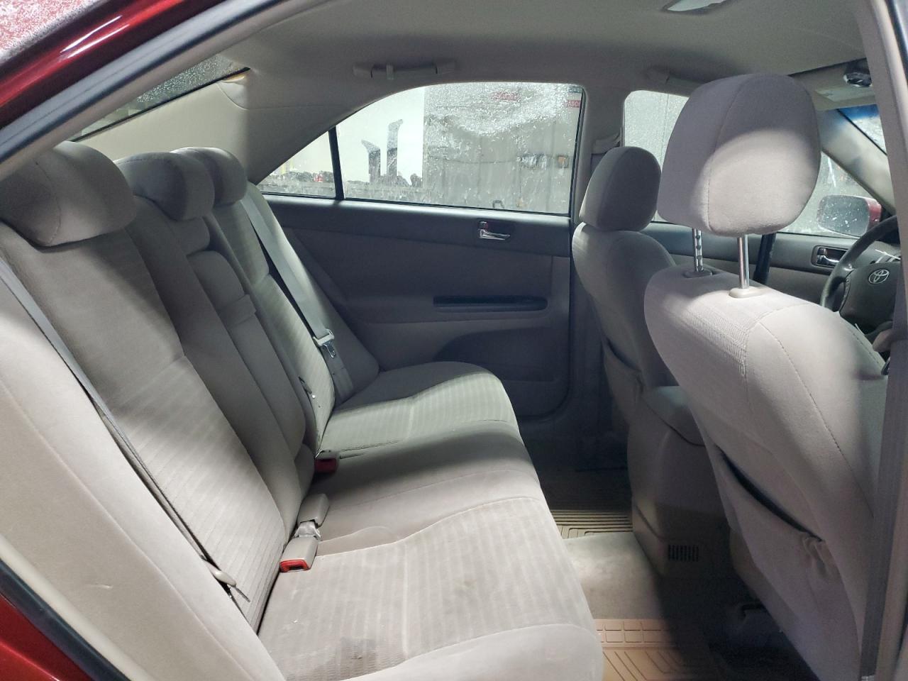 2005 Toyota Camry - Image 11