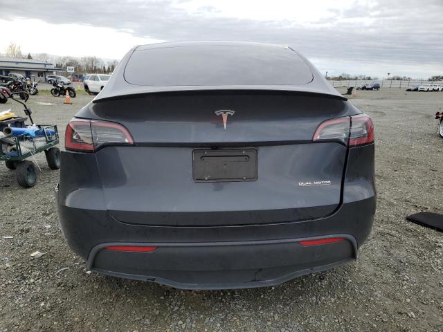  TESLA MODEL Y 2024 Szary