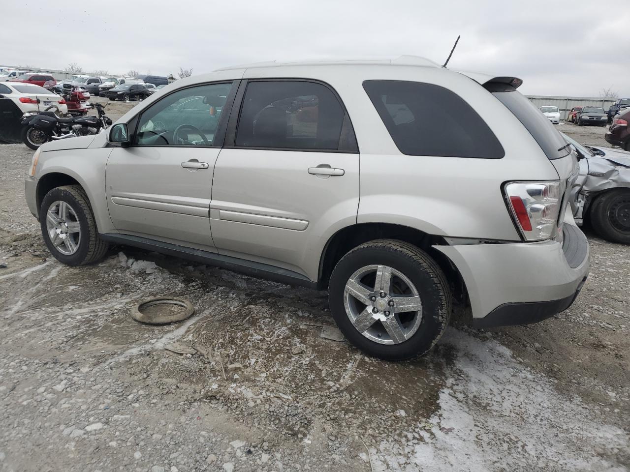 2008 Chevrolet Equinox - Image 2