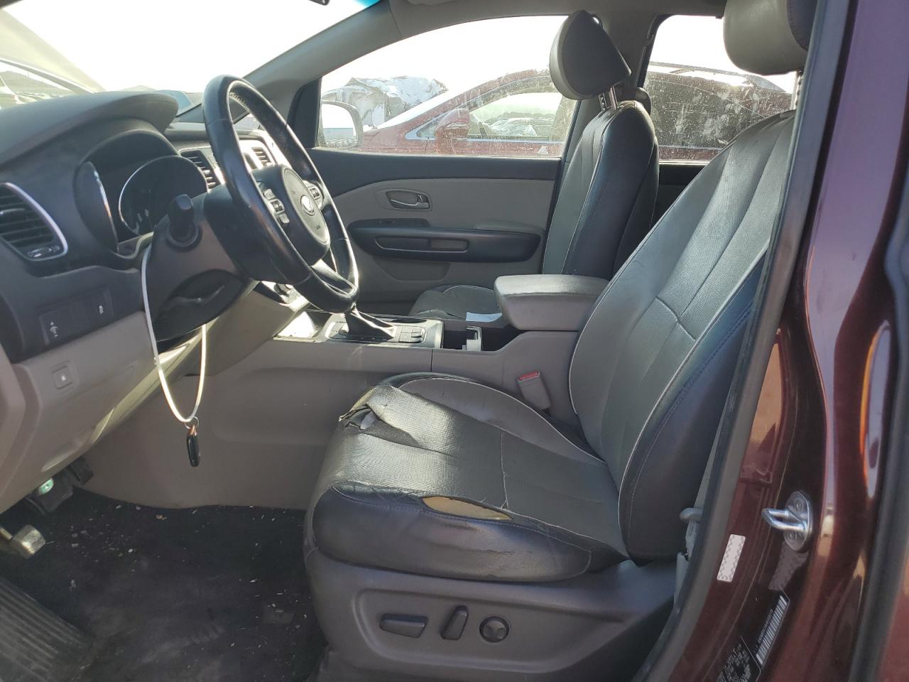 2017 Kia Sedona - Image 7