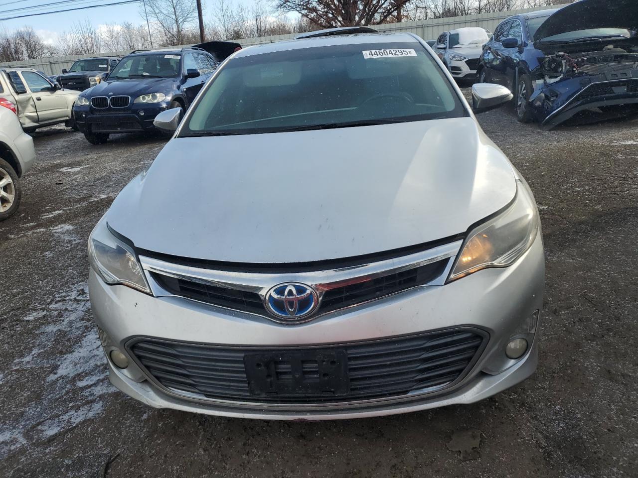 2014 Toyota Avalon - Image 5