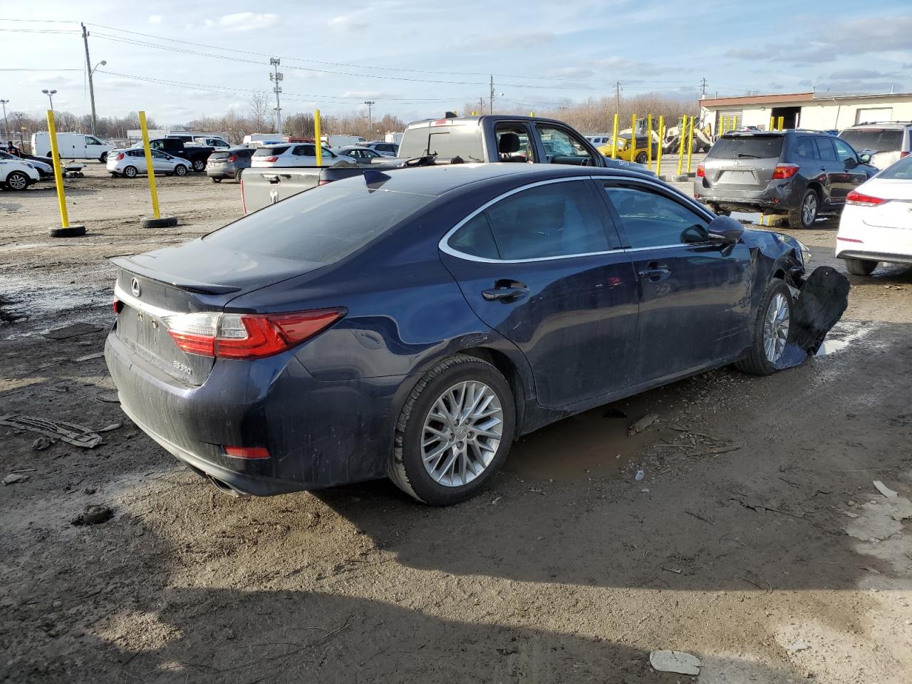 2016 Lexus ES - Image 3