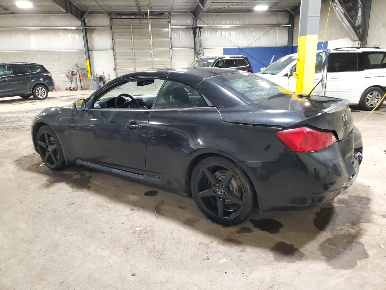 2011 Infiniti G - Image 2