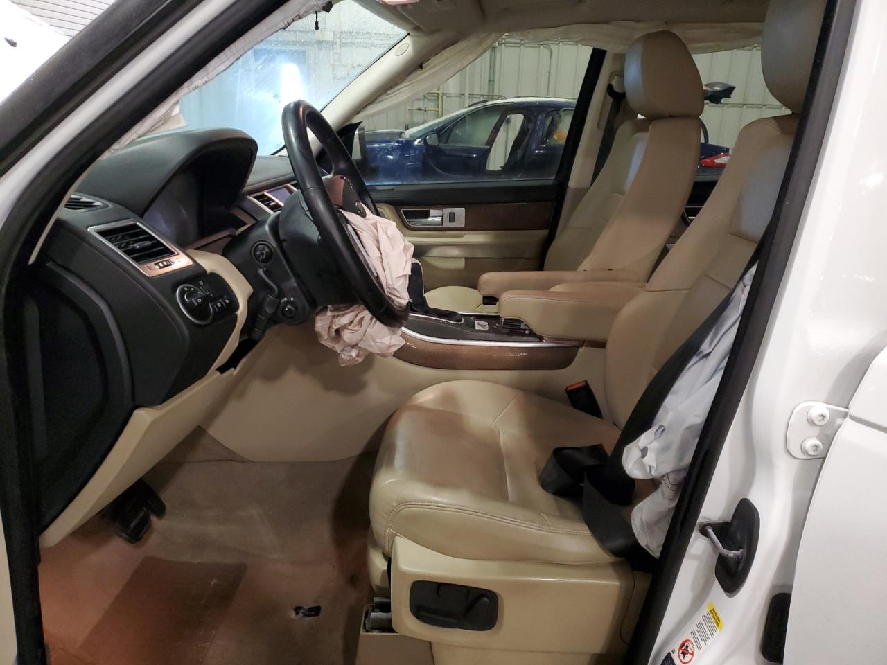 2011 Land Rover Range Rover - Image 7