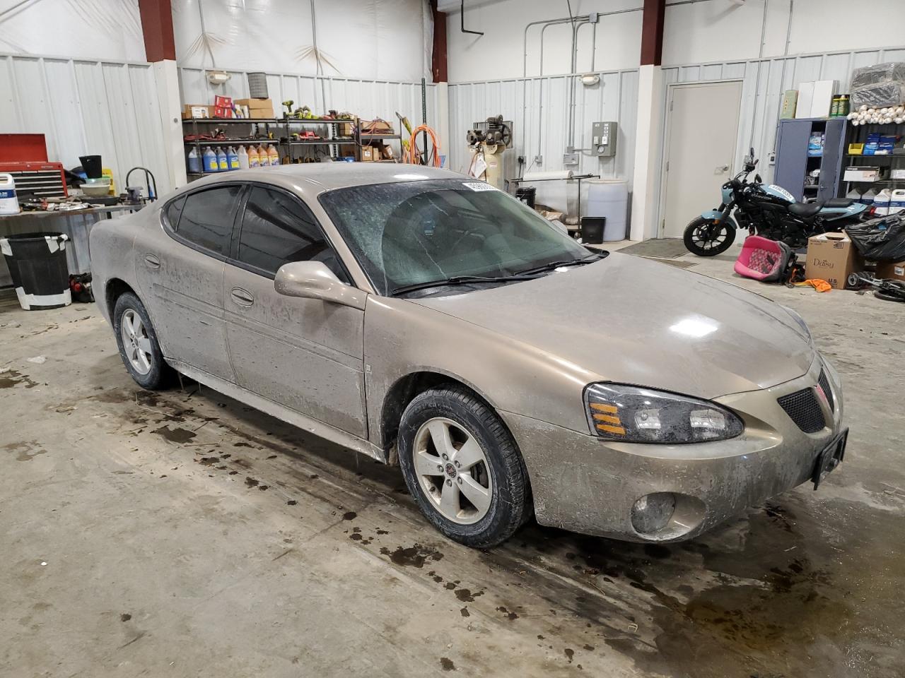 2006 Pontiac Grand Prix - Image 4
