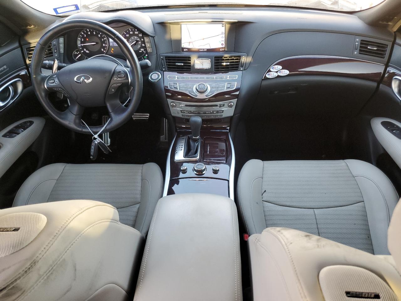 2019 Infiniti Q70 - Image 8