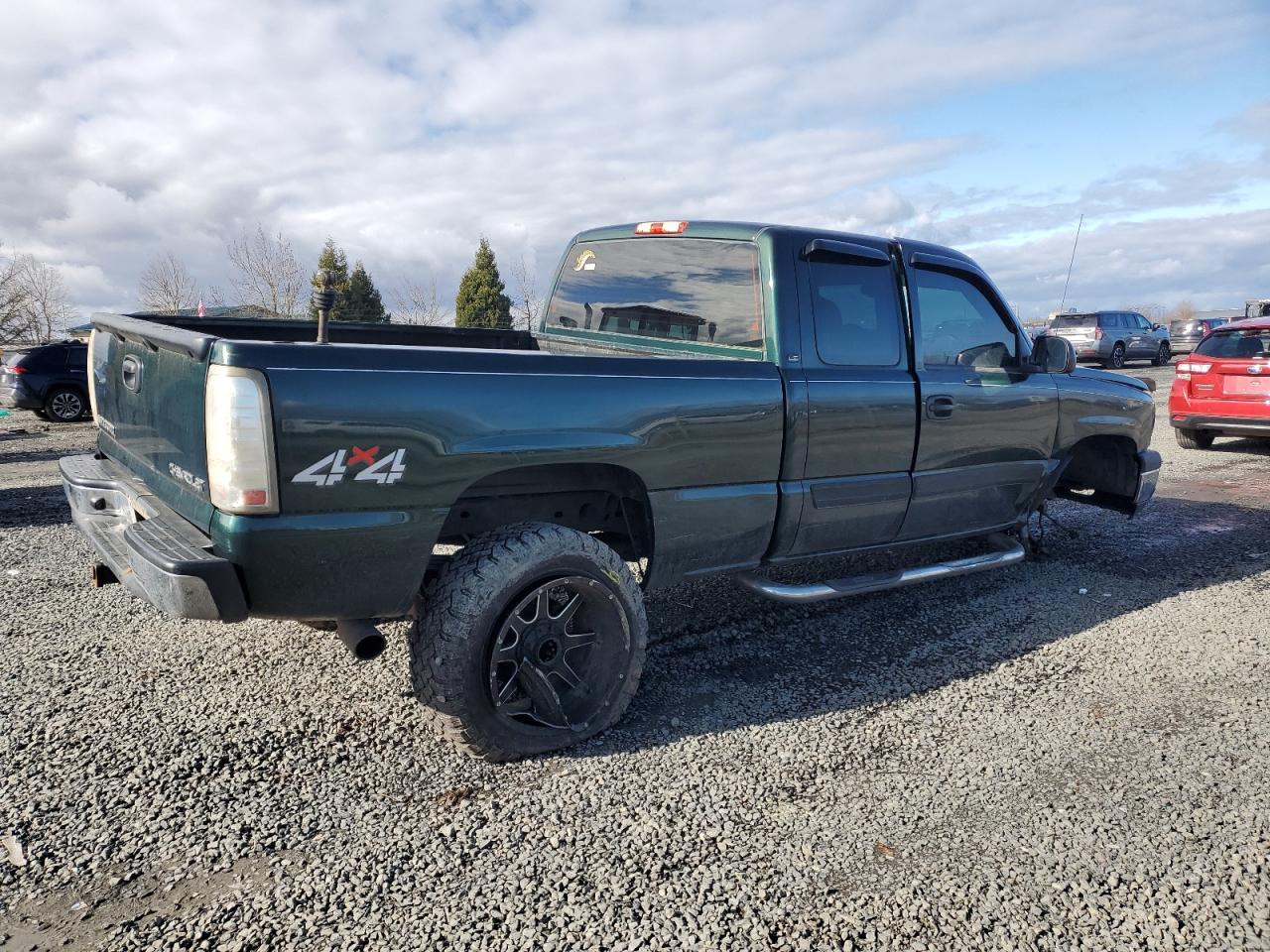 2004 Chevrolet Silverado - Image 3