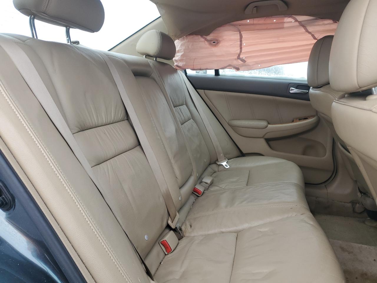 2005 Honda Accord - Image 11
