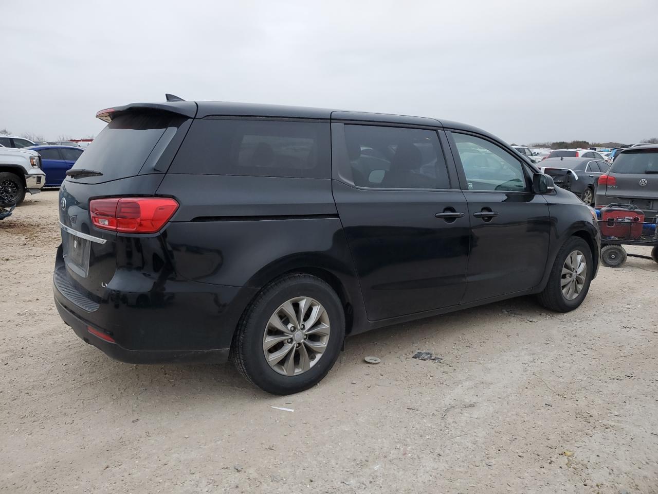 2020 Kia Sedona - Image 3
