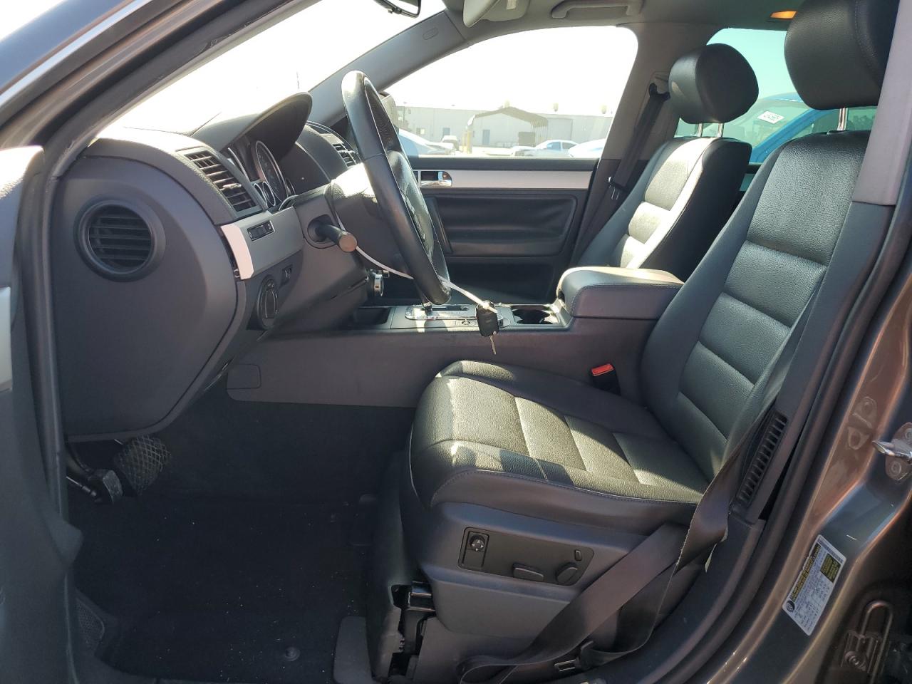 2009 Volkswagen Touareg - Image 7
