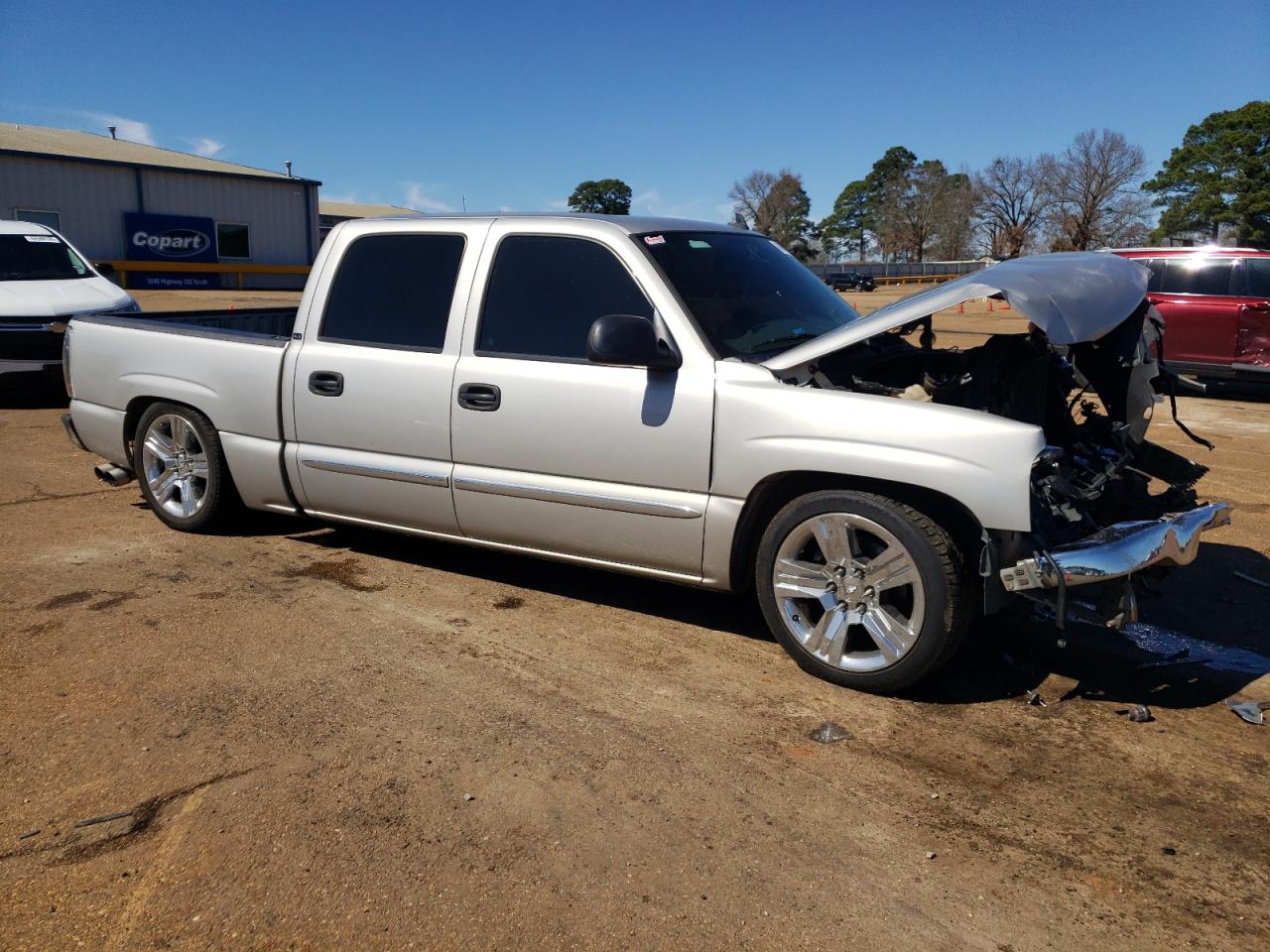 2006 GMC Sierra - Image 4