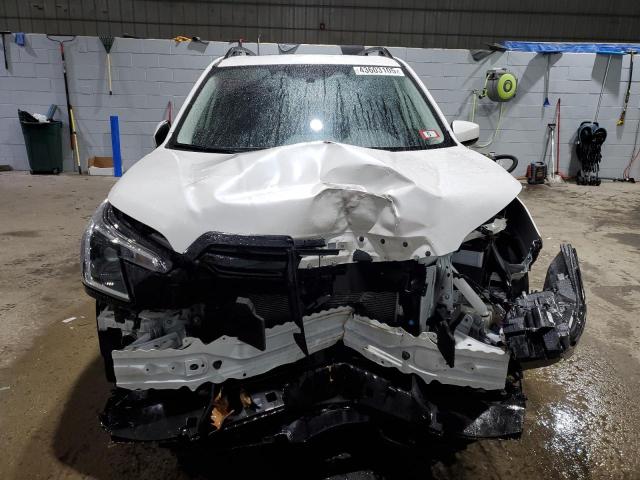  SUBARU FORESTER 2024 Biały