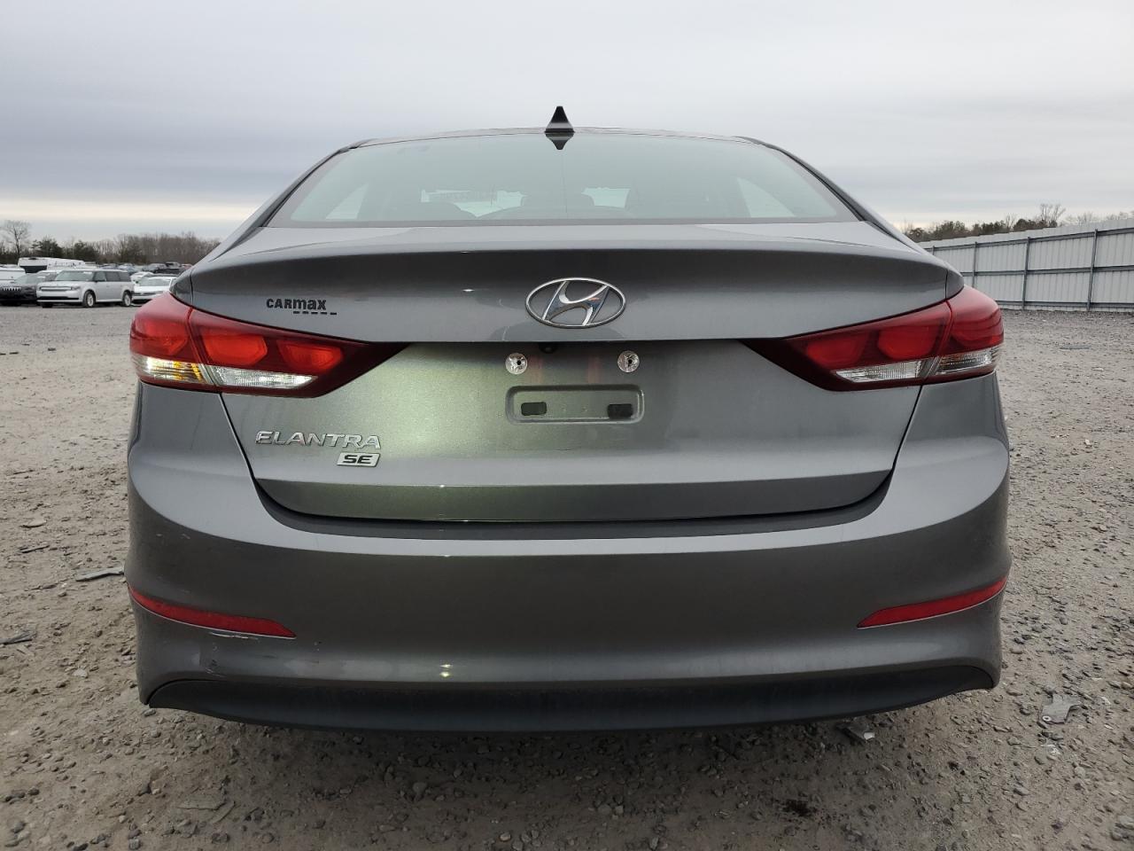 2018 Hyundai Elantra - Image 6