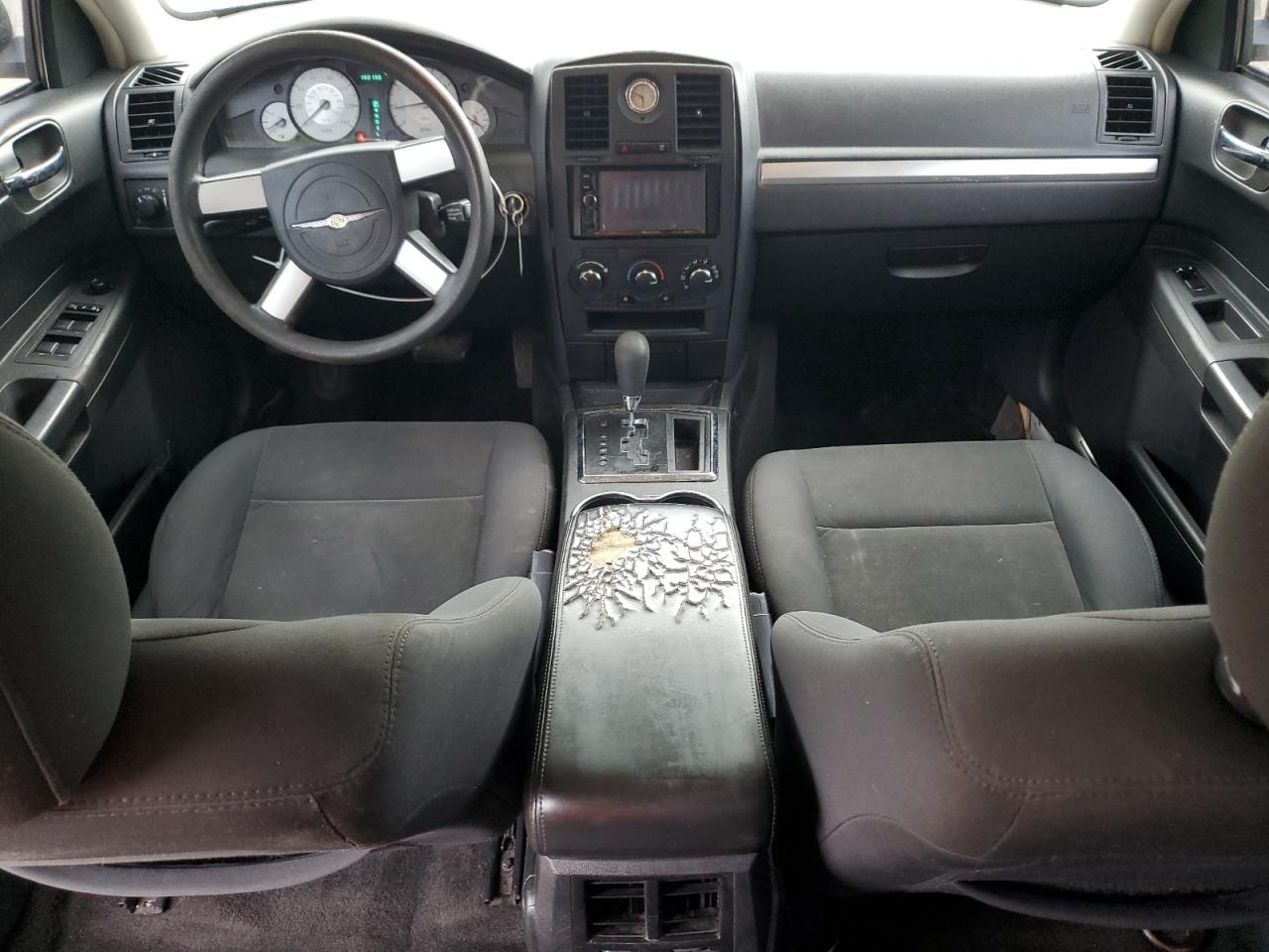 2008 Chrysler 300 - Image 8