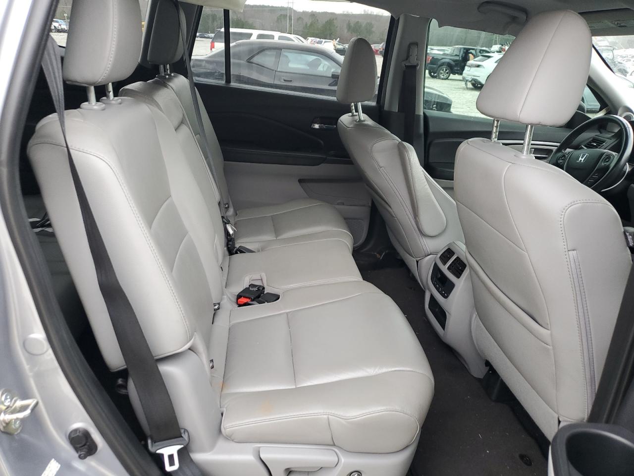 2016 Honda Pilot - Image 11