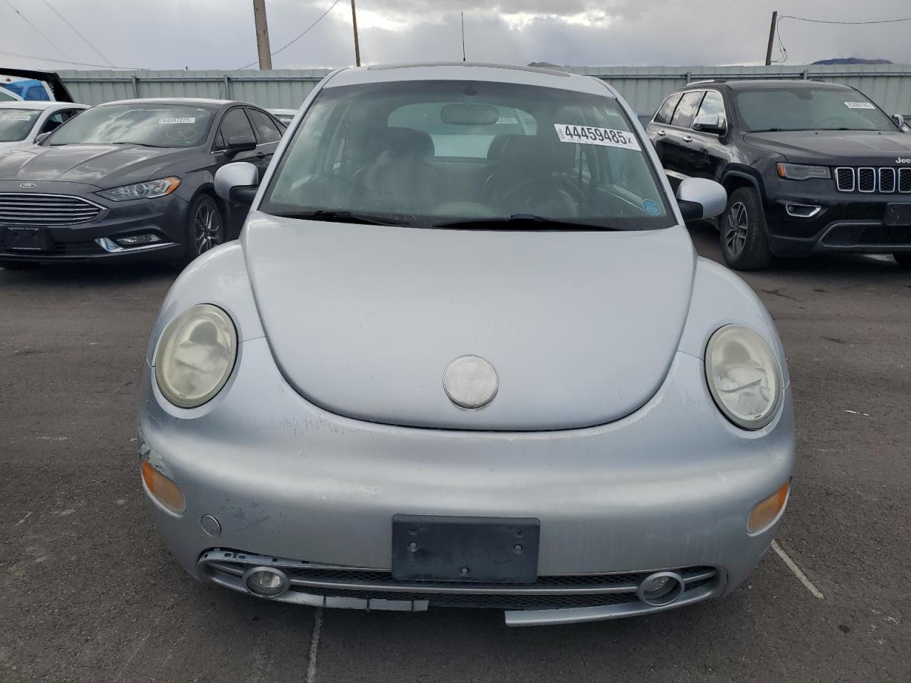 2003 Volkswagen Beetle - Image 5