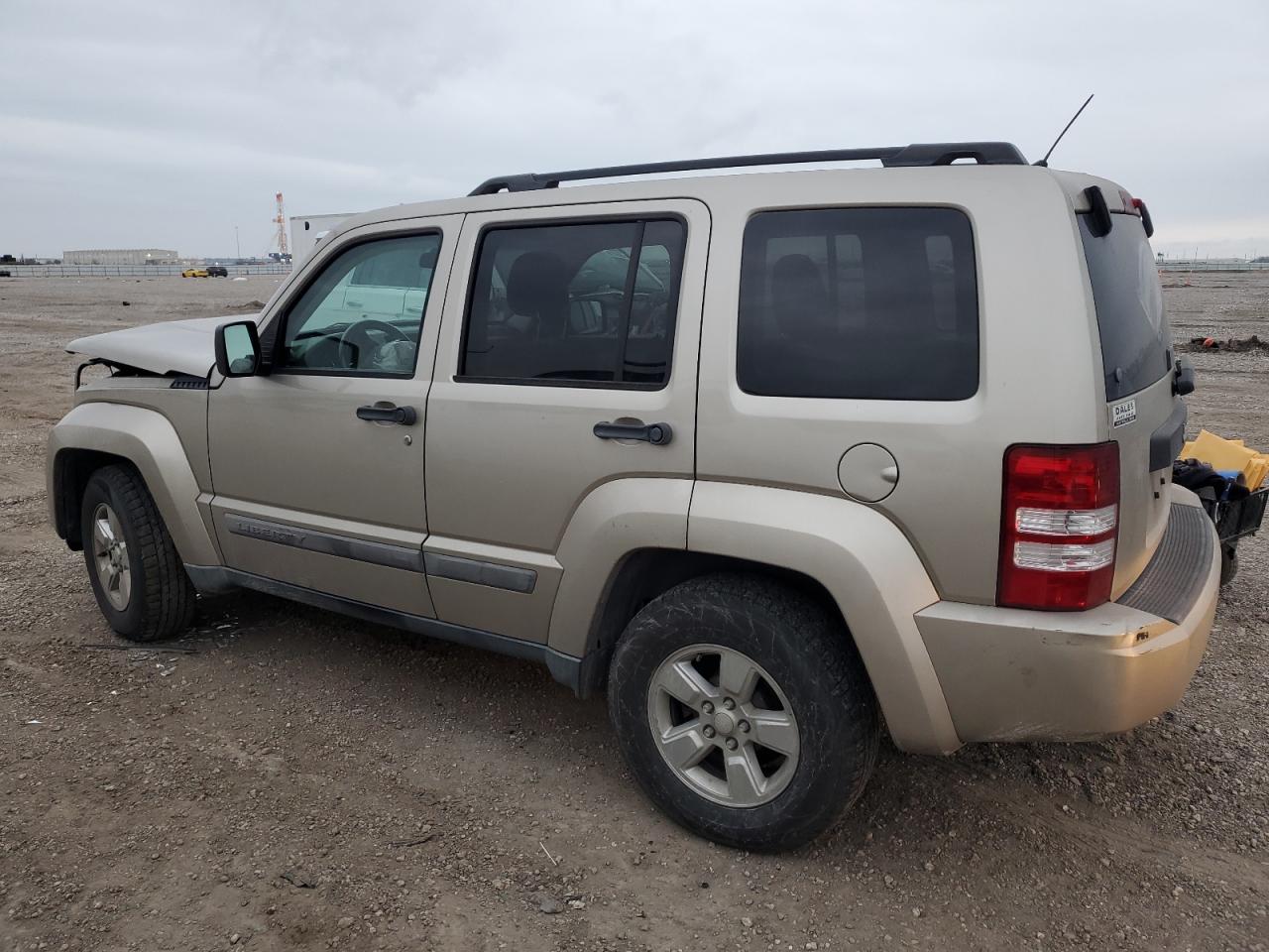 2011 Jeep Liberty (North America) - Image 2