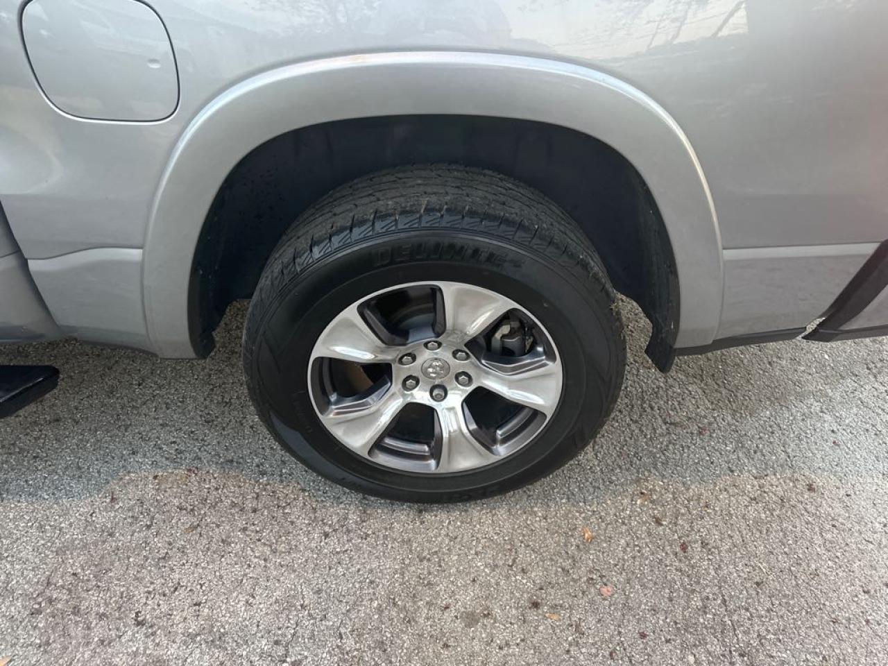 2021 RAM 1500 - Image 12