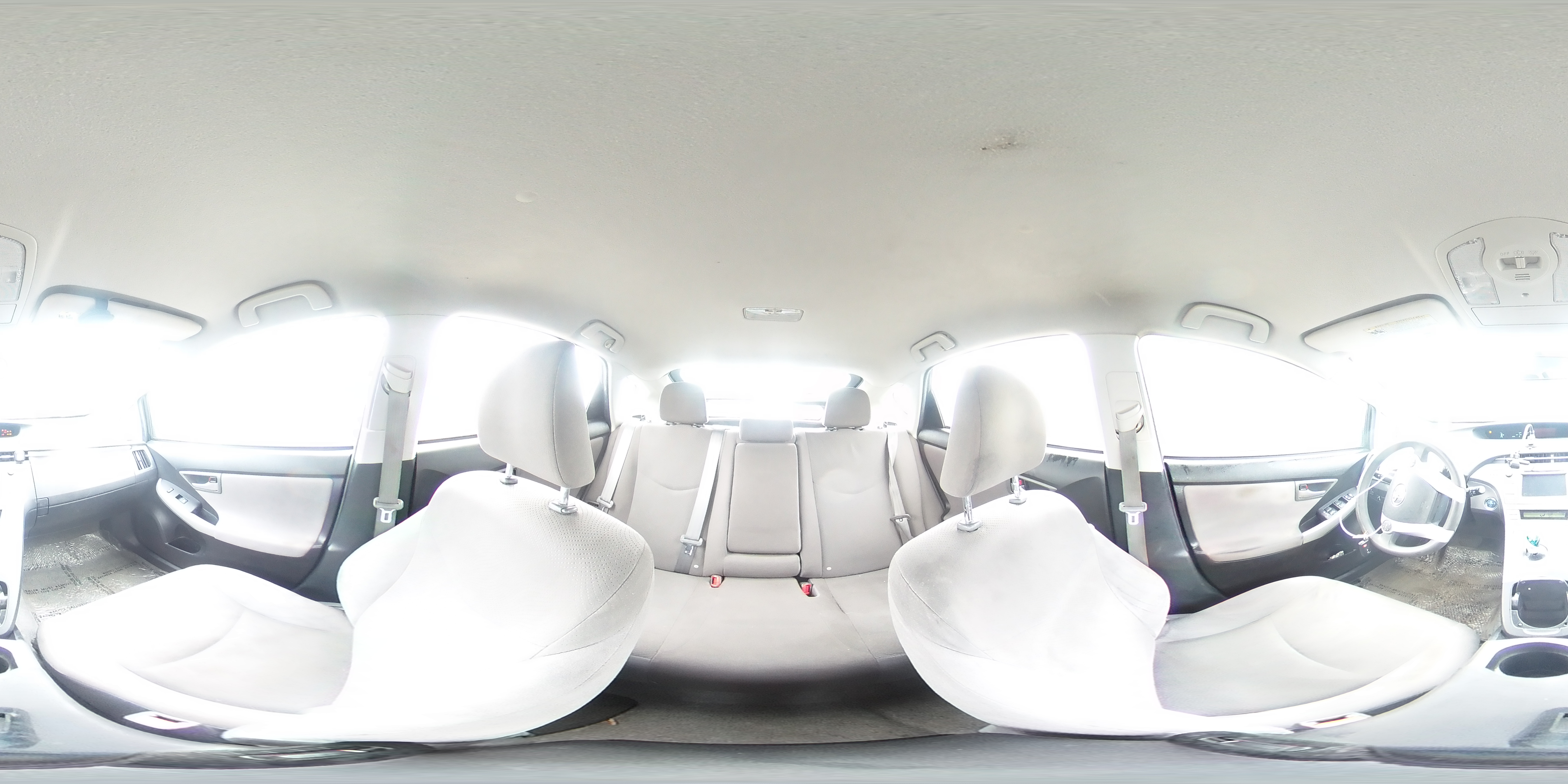 2014 Toyota Prius - Image 13
