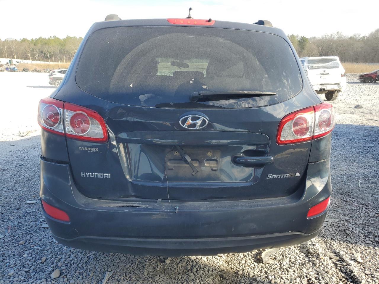 2011 Hyundai Santa Fe - Image 6
