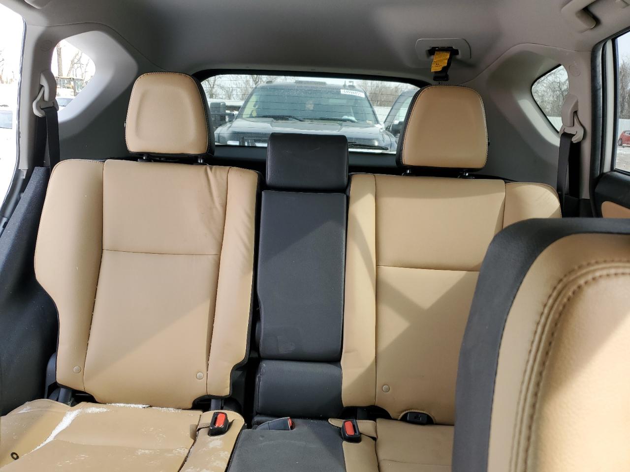 2018 Toyota RAV 4 - Image 10
