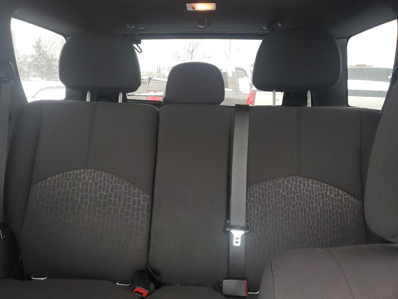 2010 Mercury Mariner - Image 10