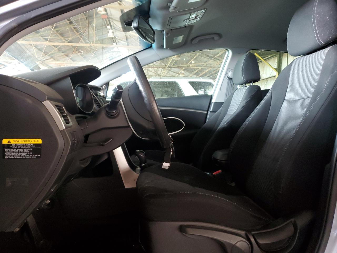 2013 Hyundai Elantra - Image 7