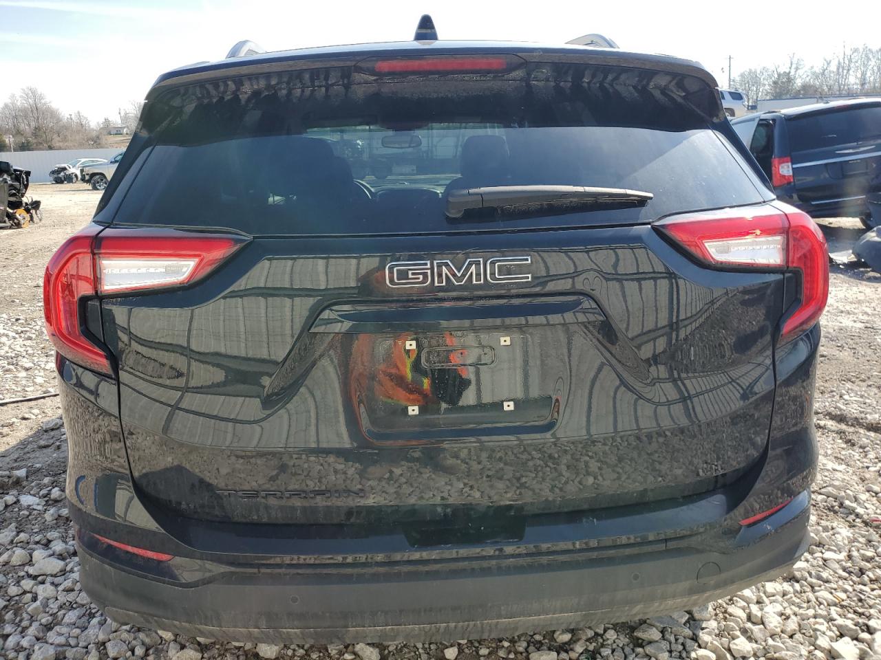 2022 GMC Terrain - Image 6