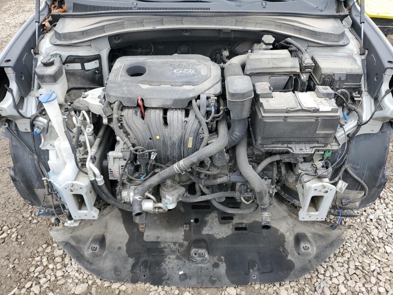2019 Hyundai Santa Fe - Image 12