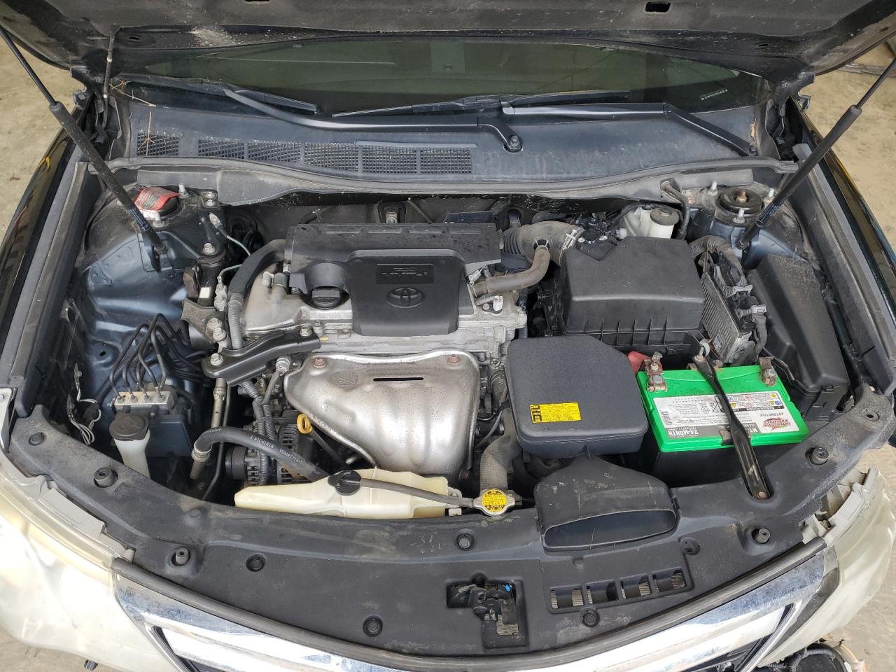 2012 Toyota Camry - Image 11