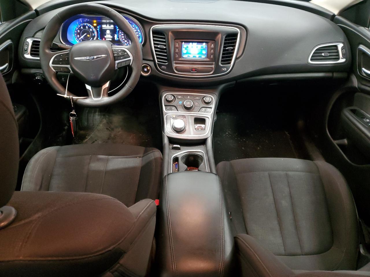 2016 Chrysler 200 - Image 8