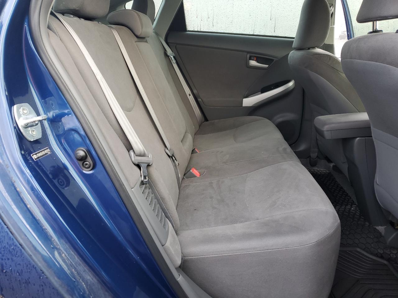 2011 Toyota Prius - Image 10