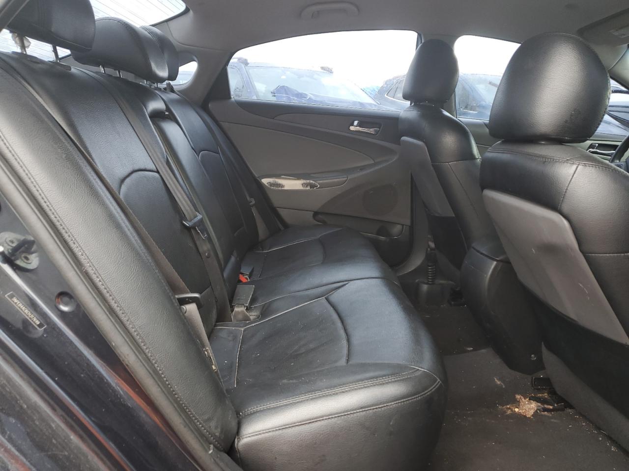 2012 Hyundai Sonata - Image 10