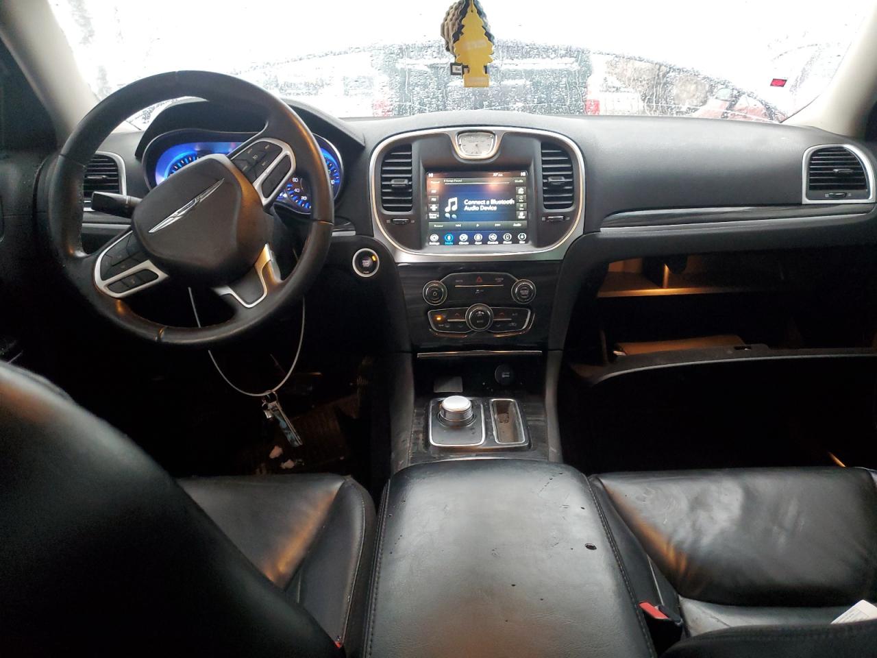 2018 Chrysler 300 - Image 8