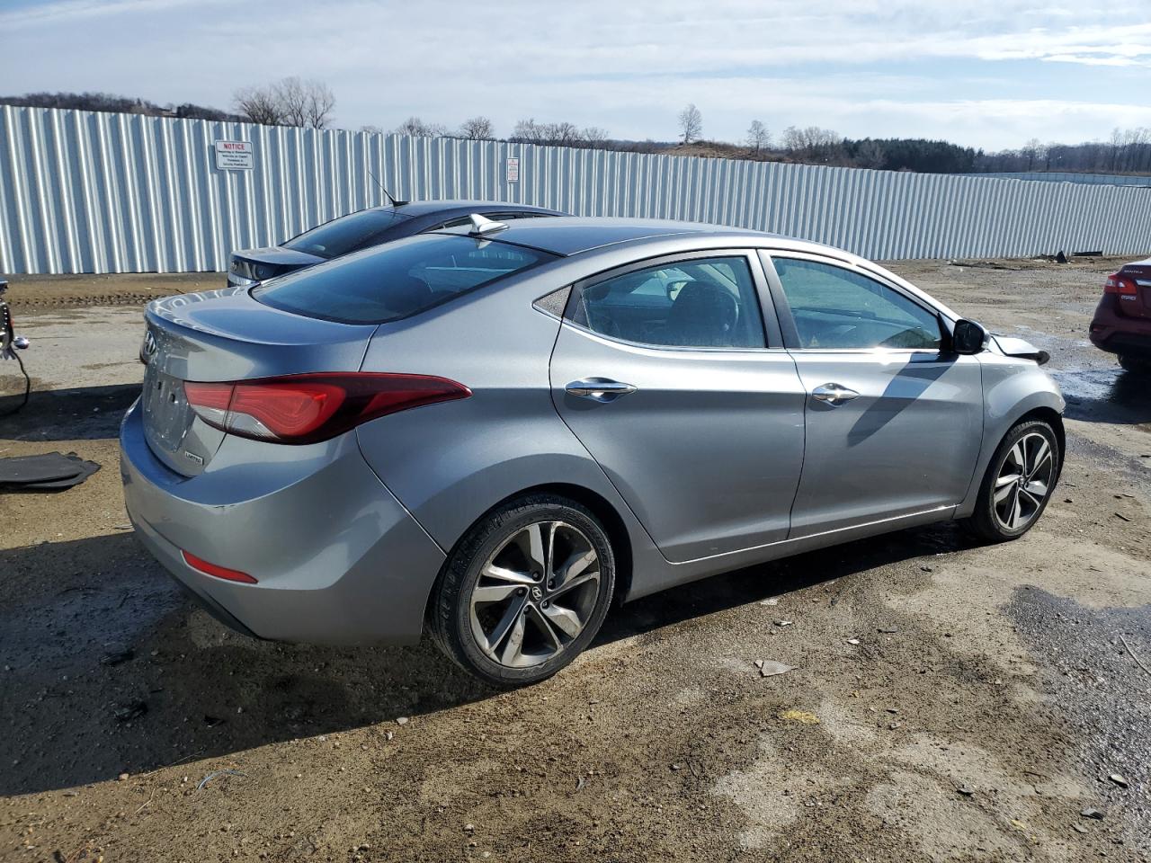 2015 Hyundai Elantra - Image 3