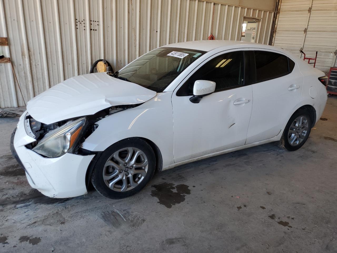 2017 Toyota Yaris - Image 1