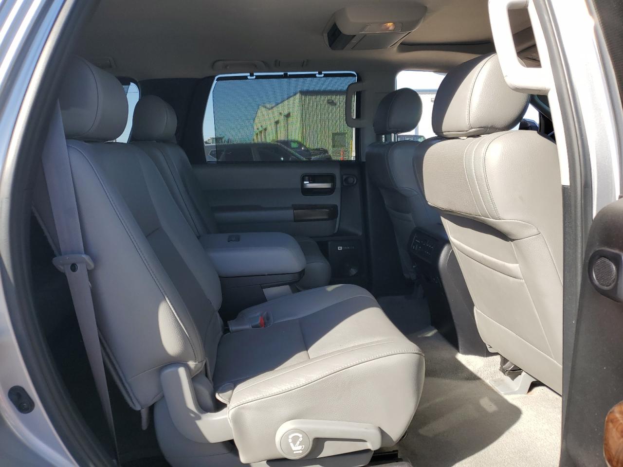 2010 Toyota Sequoia - Image 11
