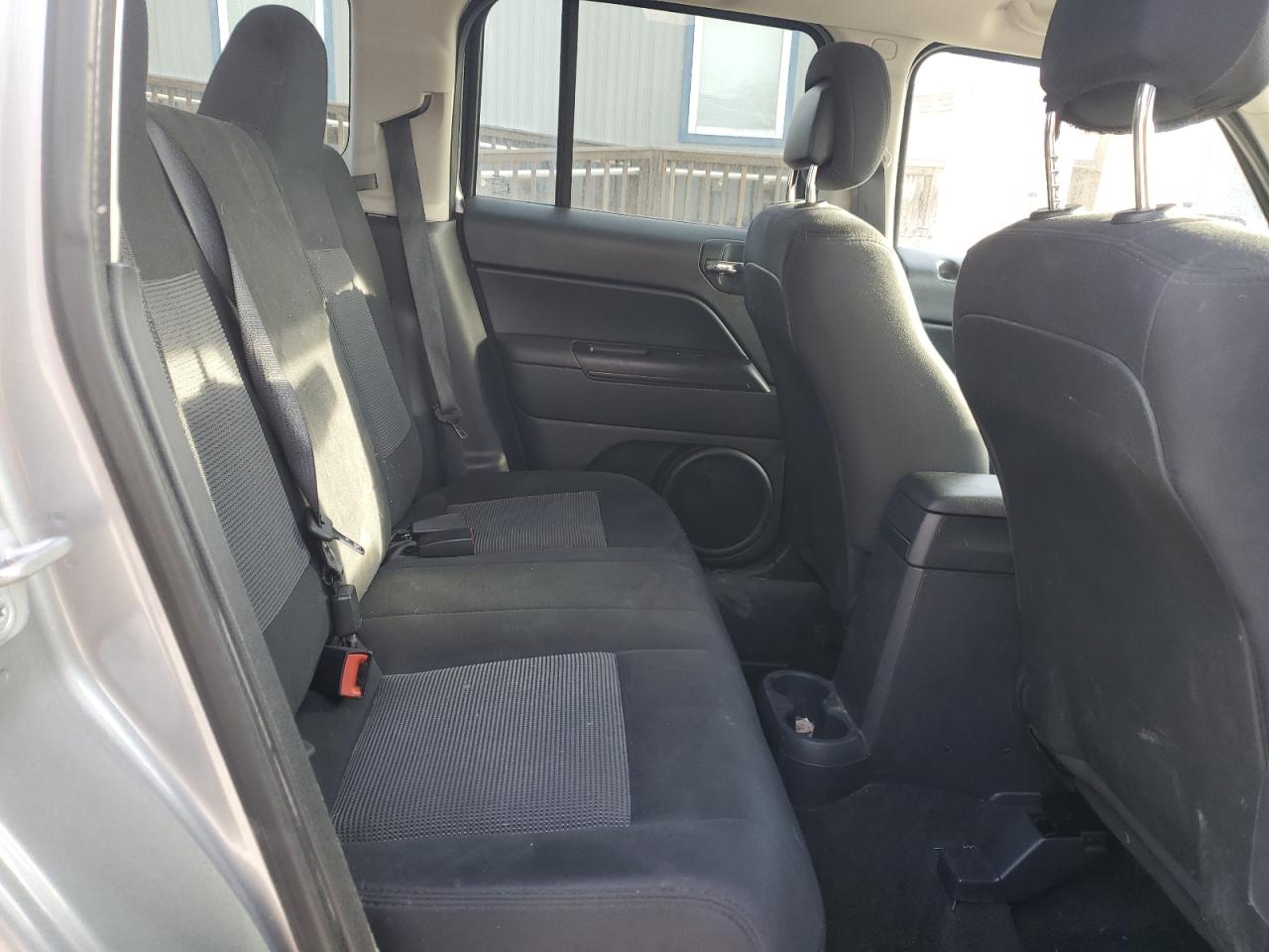 2014 Jeep Liberty (Patriot) - Image 11