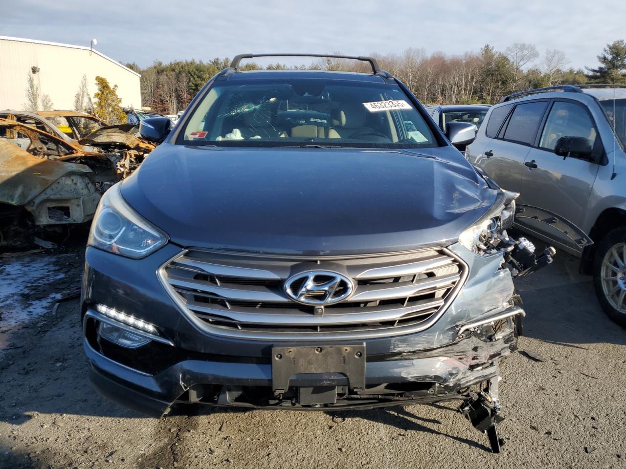 2017 Hyundai Santa Fe - Image 5