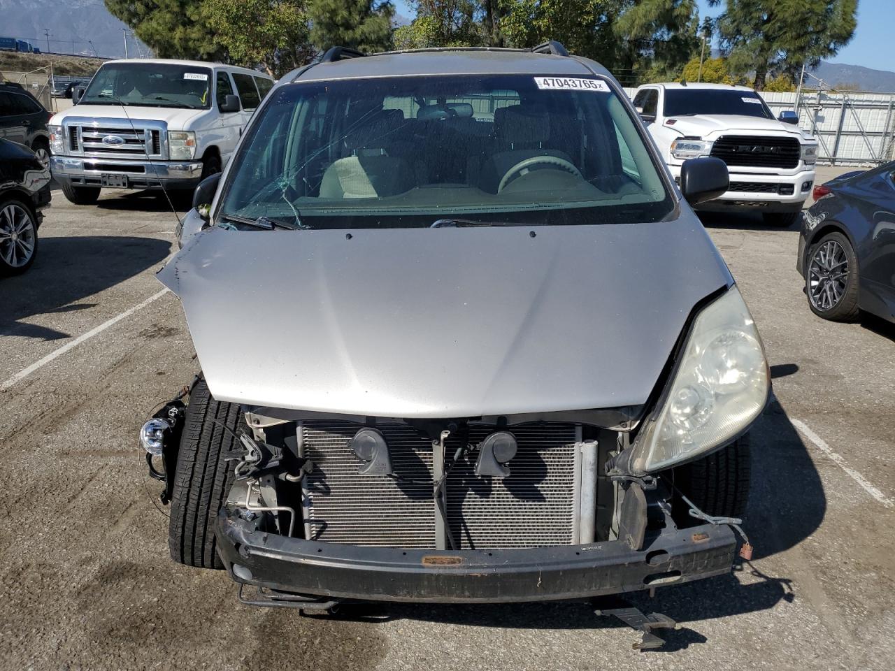2008 Toyota Sienna - Image 5