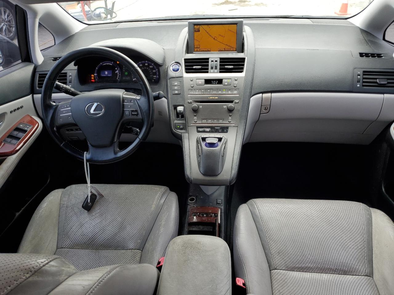 2010 Lexus HS - Image 8