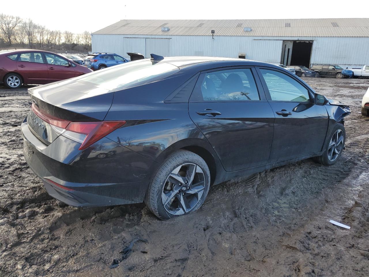 2023 Hyundai Elantra - Image 3