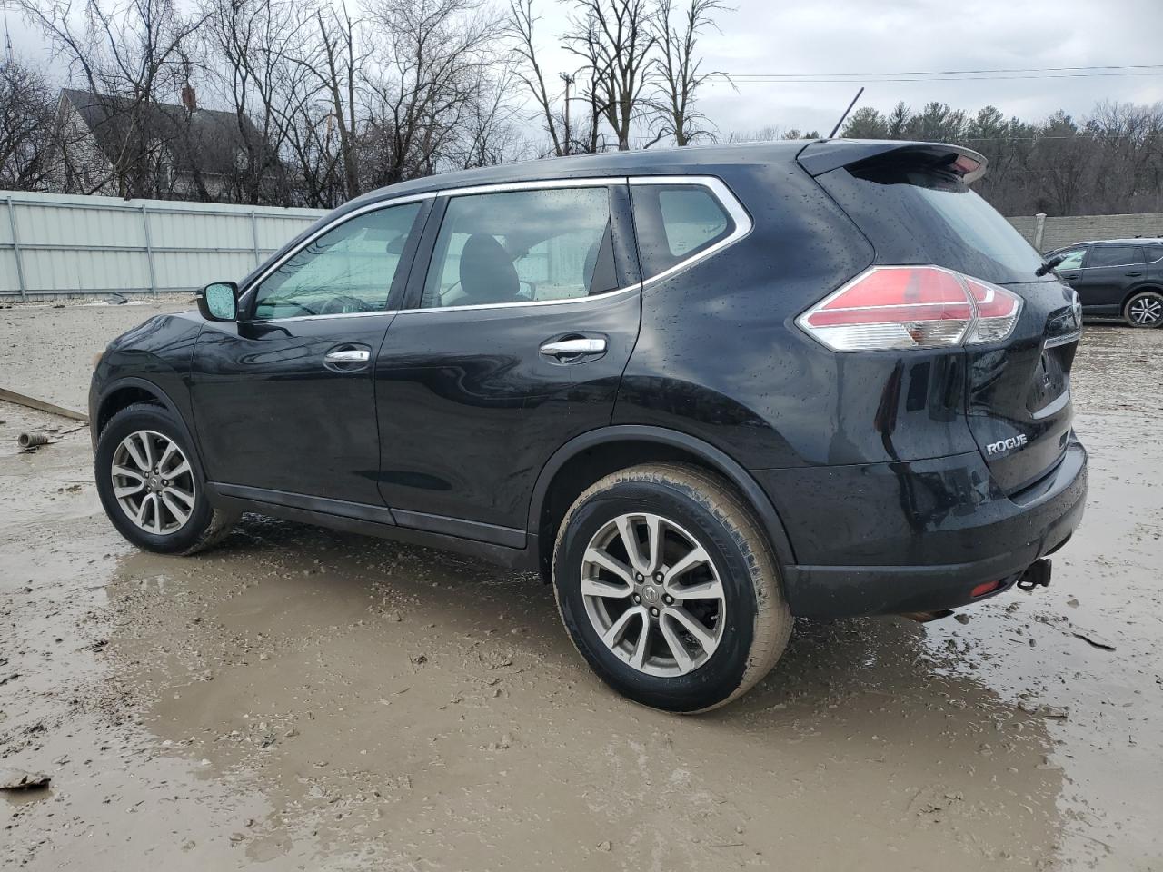 2015 Nissan Rogue - Image 2
