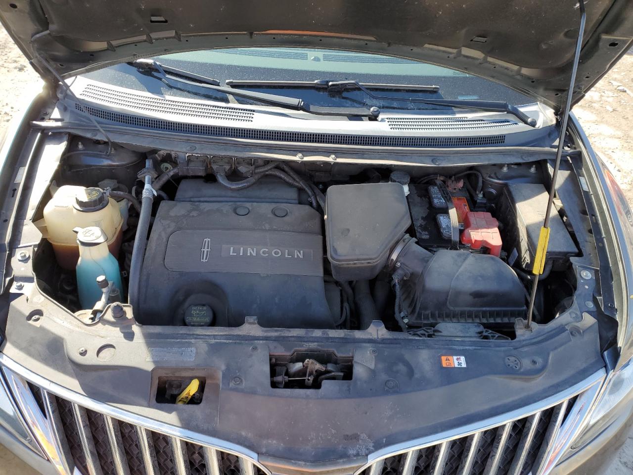 2012 Lincoln MKX - Image 12