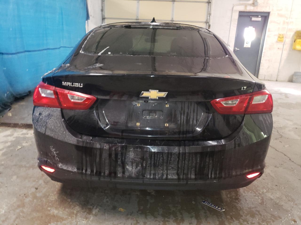 2017 Chevrolet Malibu - Image 6