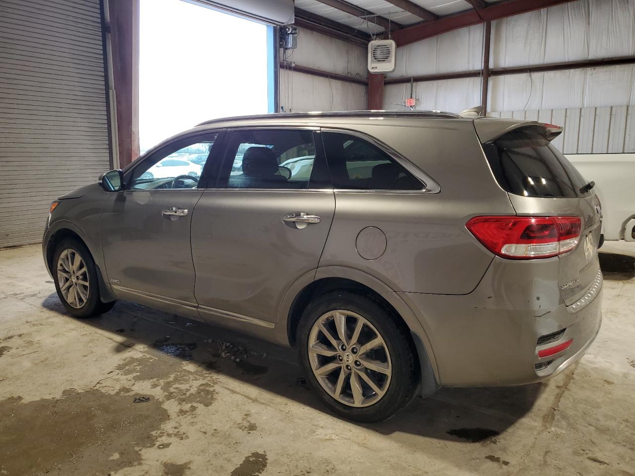 2016 Kia Sorento - Image 2