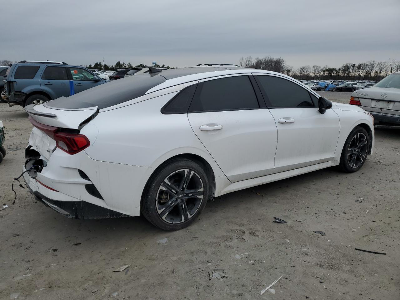 2023 Kia K5 - Image 3