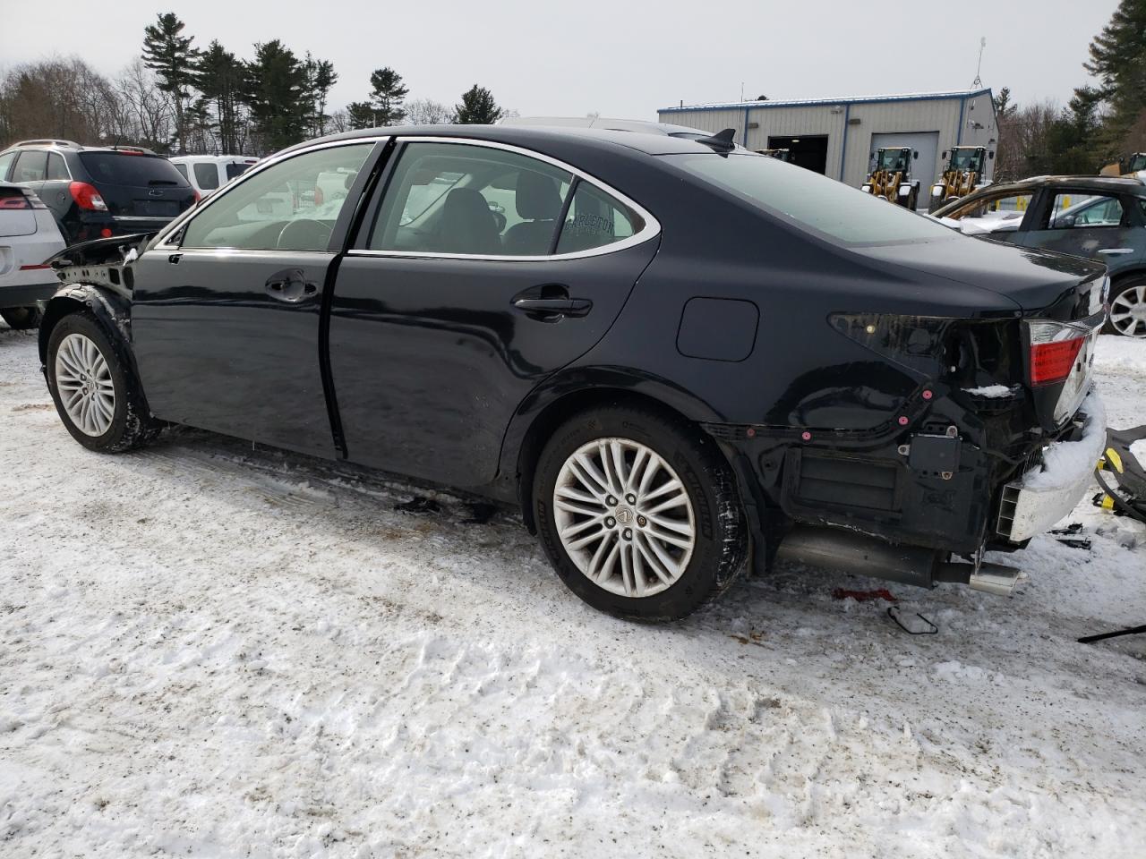 2014 Lexus ES - Image 2