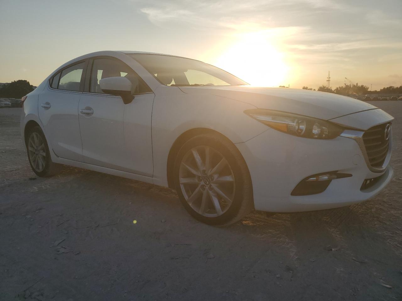 2017 Mazda 3 - Image 4