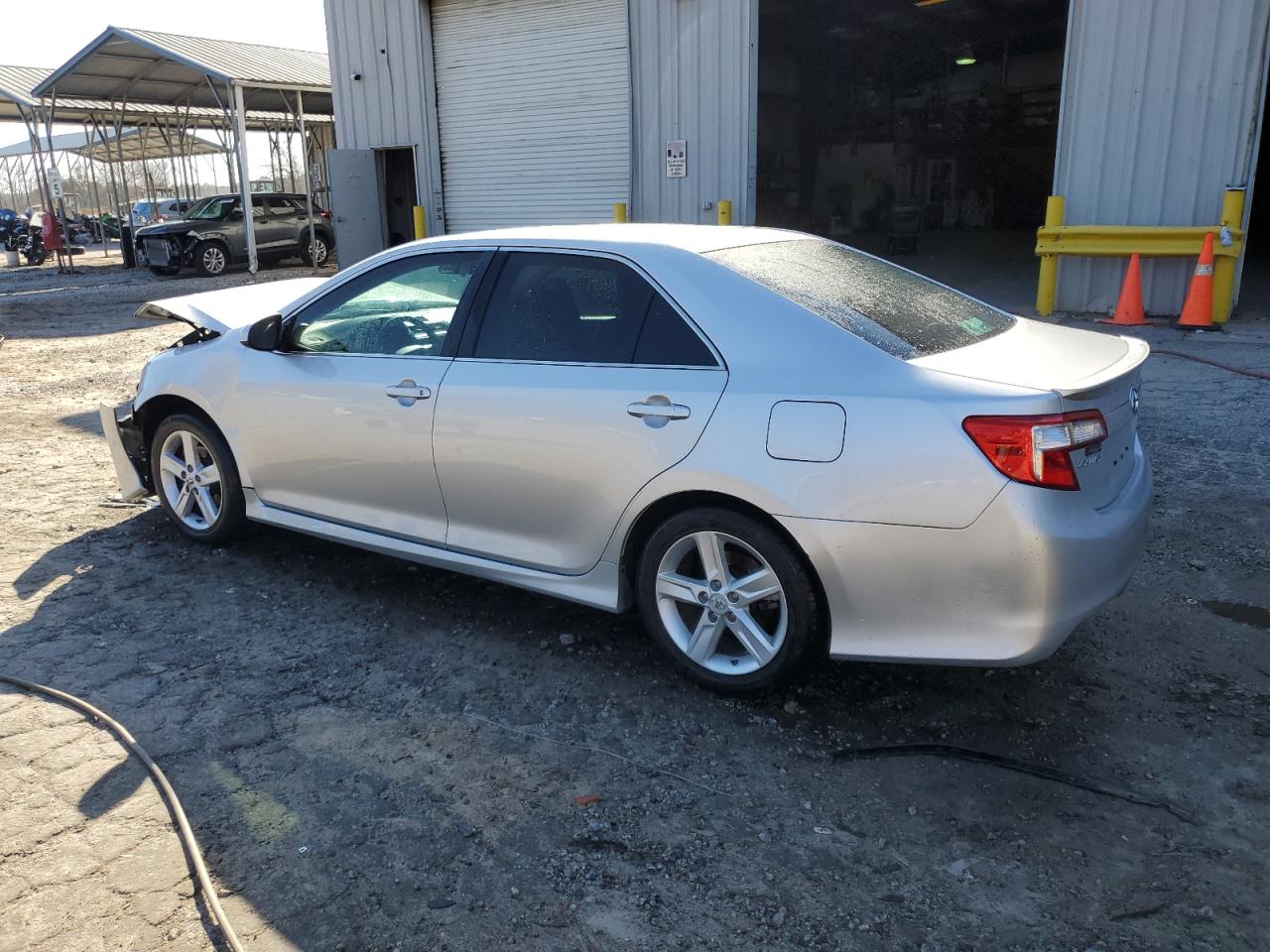 2014 Toyota Camry - Image 2